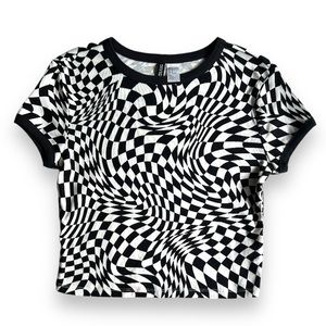 SOLD Divided black and white print cropped tee, M